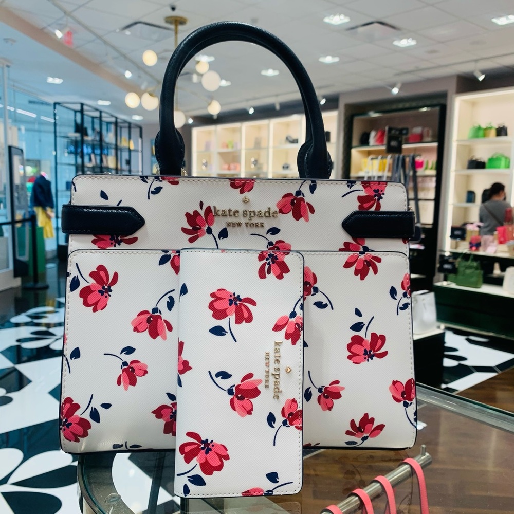 Kate Spade Wallet - Picture 5 of 5
